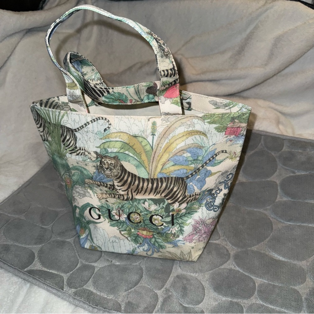 Gucci Tiger Small Tote - Picture 10 of 12
